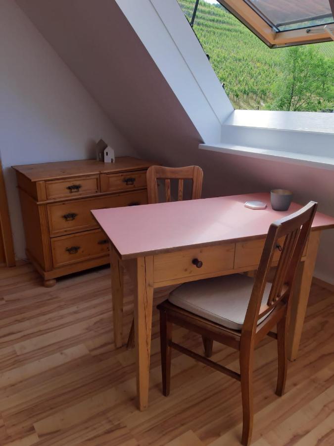 Giebelzimmer Mit Weinbergblick Stetten  Luaran gambar
